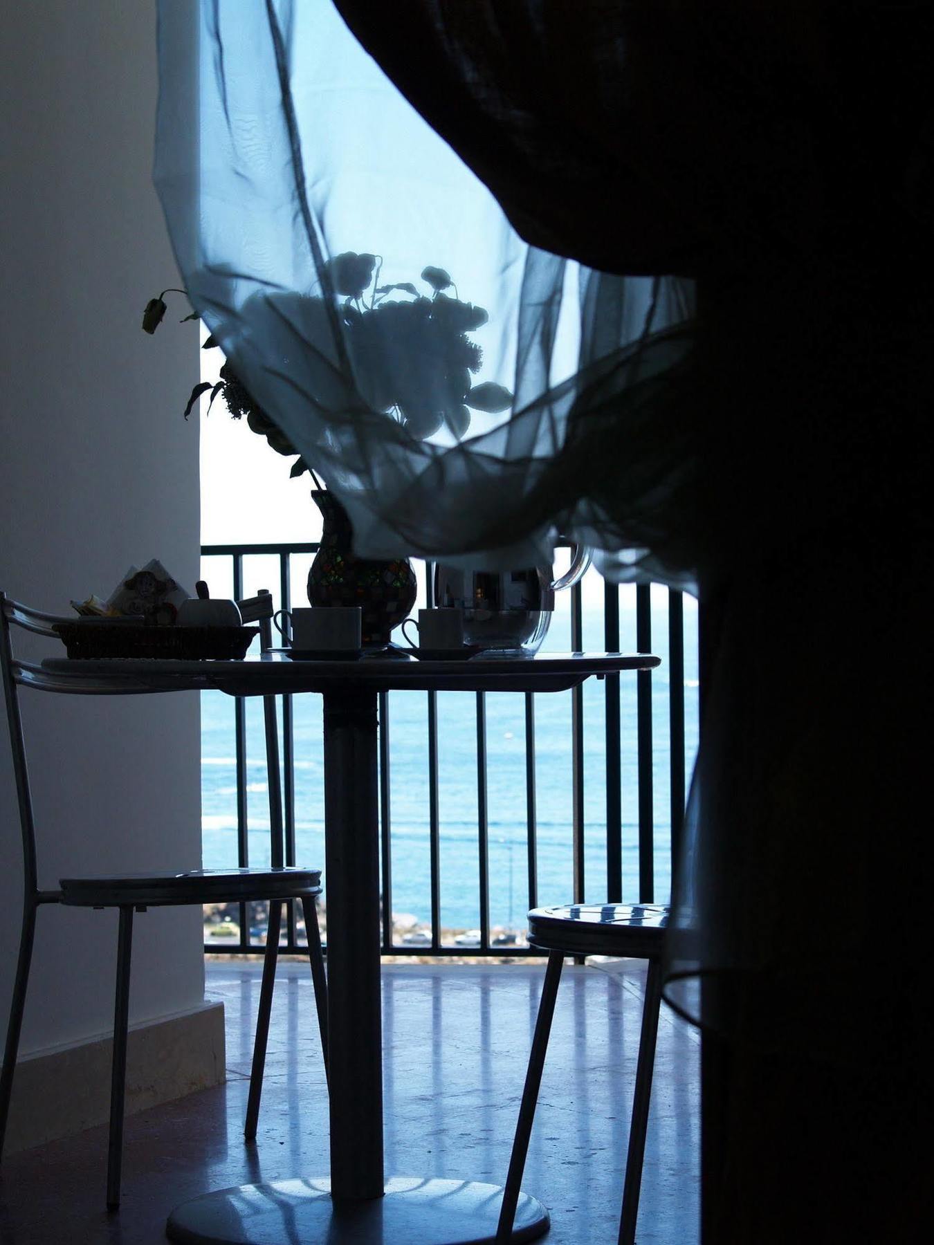 罗格妮娜伦戈梅尔住宿加早餐旅馆 卡塔尼亚 外观 照片